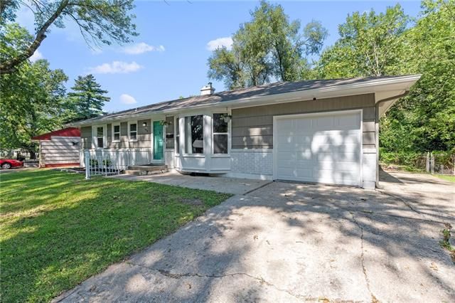 6810 E 98th Ter, Kansas City, MO 64134