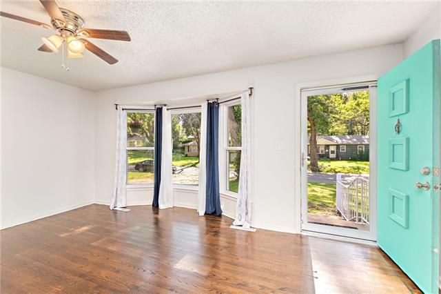 6810 E 98th Ter, Kansas City, MO 64134