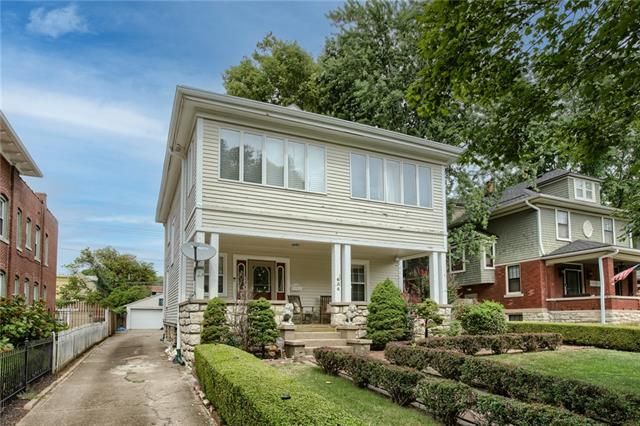 634 W 39th Ter, Kansas City, MO 64111