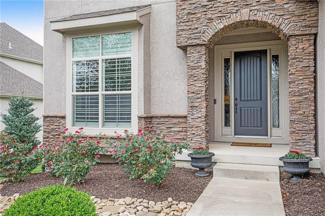 9502 W 160 Ter, Overland Park, KS 66085