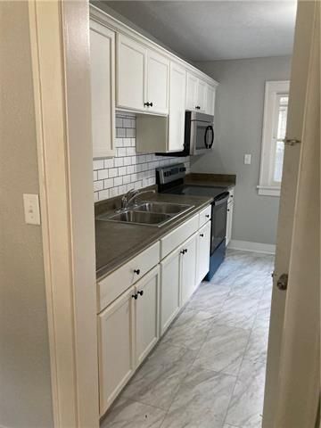 2237 E 68th Ter, Kansas City, MO 64132
