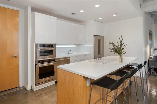 21 W 10th St #10E, Kansas City, MO 64105