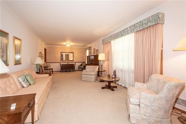 9524 Delmar St, Overland Park, KS 66207