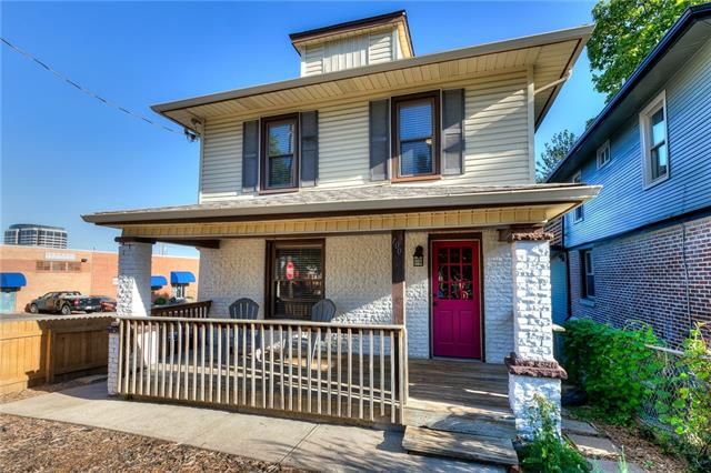 700 E 27th Ter, Kansas City, MO 64109
