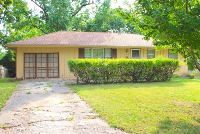 3709 E 107th St, Kansas City, MO 64137