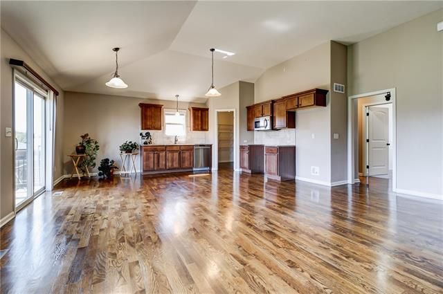 12333 N Wayne Ave, Kansas City, MO 64165