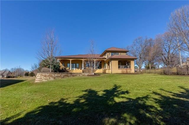 8308 Maplewood Ln, Lenexa, KS 66215