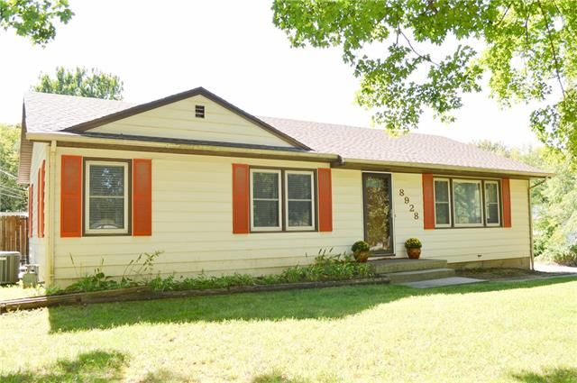 8928 N Holmes St, Kansas City, MO 64155
