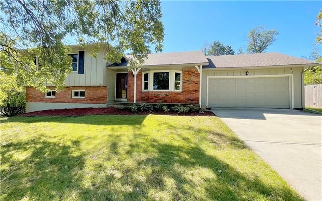 707 E 110th St, Kansas City, MO 64131