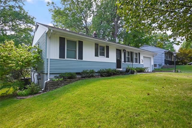 709 W 90th St, Kansas City, MO 64114