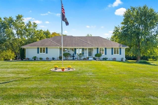 3807 E 185th Ter, Belton, MO 64012