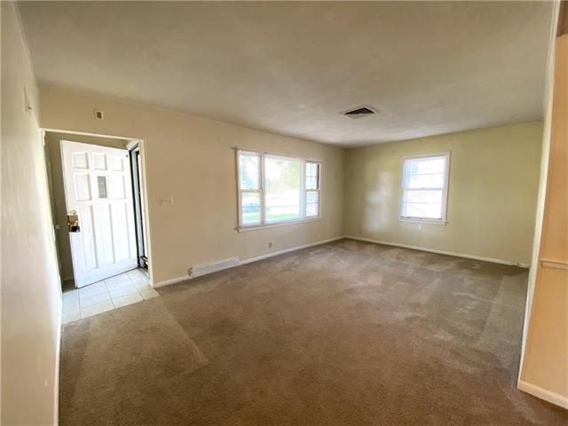 114 Indian Ave, Lawrence, KS 66046