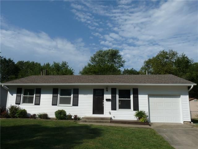 1602 S Main St, Harrisonville, MO 64701