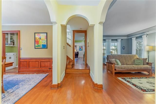1008 W 70th Ter, Kansas City, MO 64113