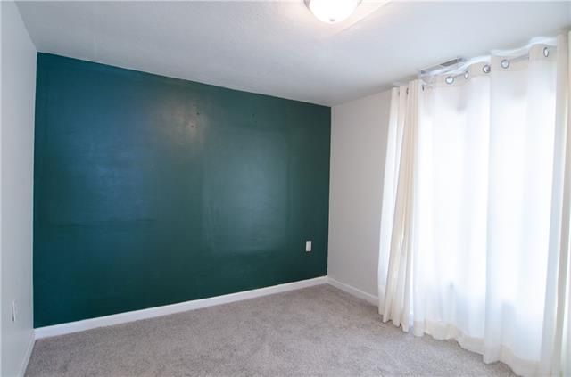 2406 N 3rd St, St Joseph, MO 64505