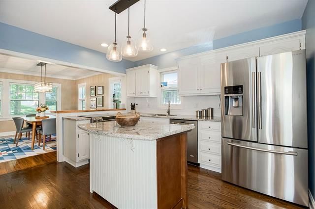 6411 Main St, Kansas City, MO 64113