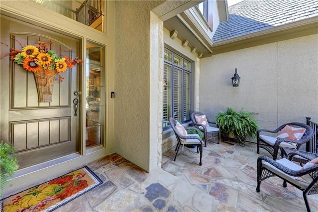16205 Barton St, Overland Park, KS 66221