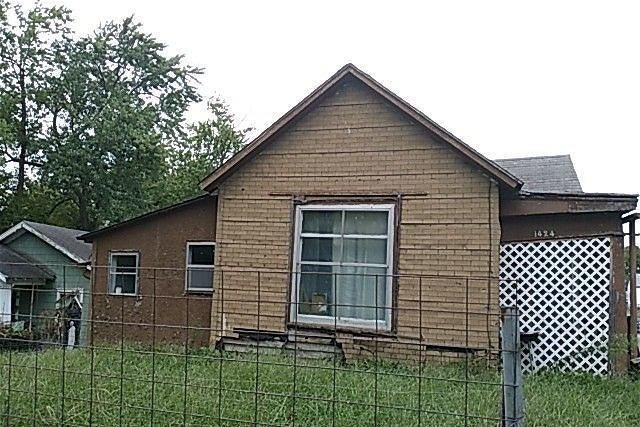 1424 N 17th St, St Joseph, MO 64505