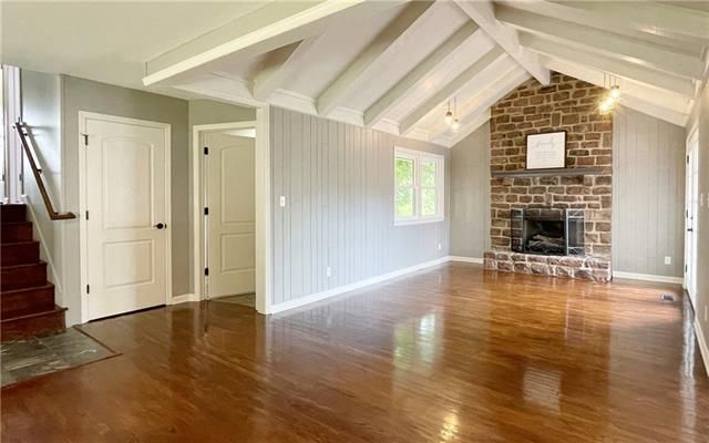 1209 E 109th Ter, Kansas City, MO 64131