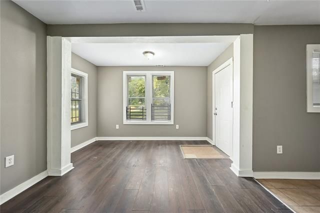 3115 E 73rd St, Kansas City, MO 64132