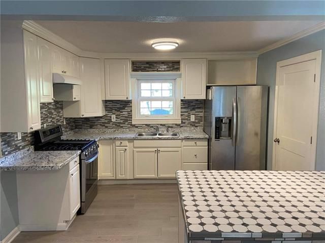 4012 Hardesty Ave, Kansas City, MO 64130