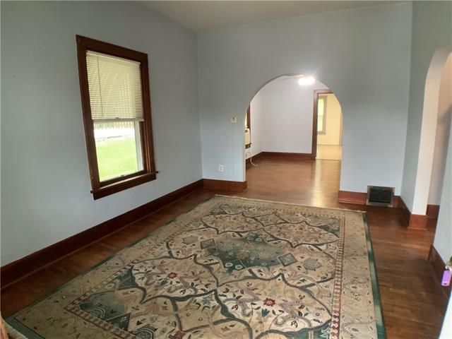 1137 Kearney St, Atchison, KS 66002