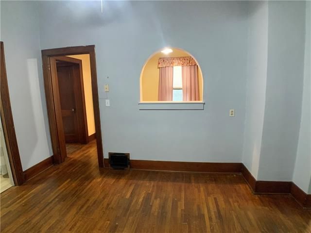 1137 Kearney St, Atchison, KS 66002