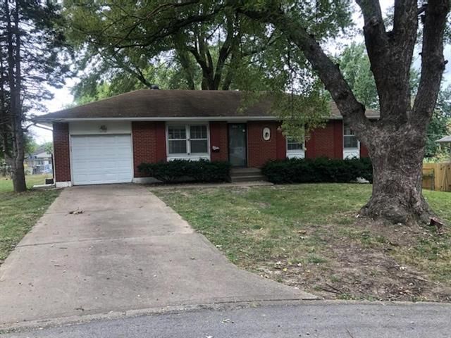 15901 E 38th St, Independence, MO 64055