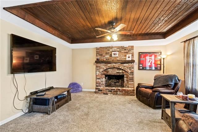 7415 80th Ter, Kansas City, MO 64152