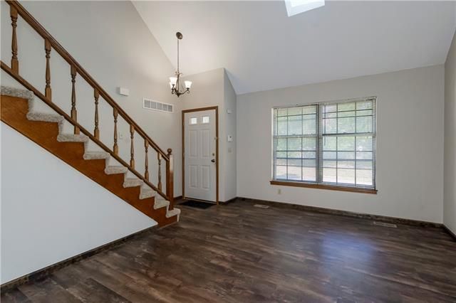 10039 W 86th Ter, Overland Park, KS 66212