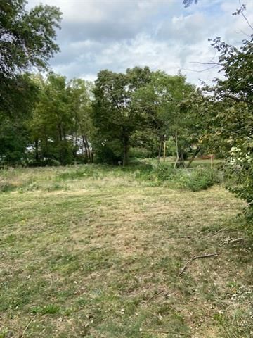6308 E 103rd St, Kansas City, MO 64134