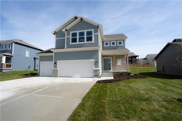 9204 NE 110th Ter, Kansas City, MO 64157