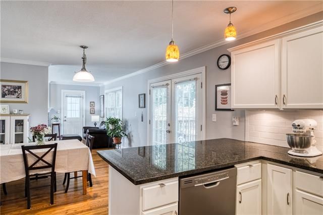 6812 Holmes Rd, Kansas City, MO 64131