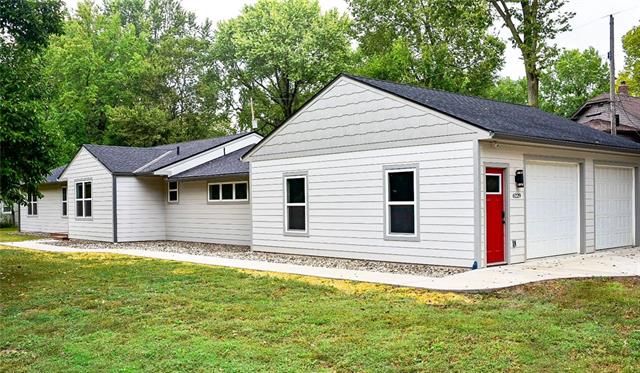 6229 Ditzler Ave, Raytown, MO 64133