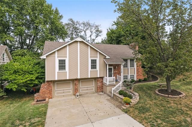 3706 E 104th St, Kansas City, MO 64137