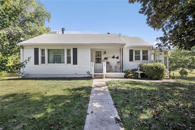 8829 N Forest Ave, Kansas City, MO 64155