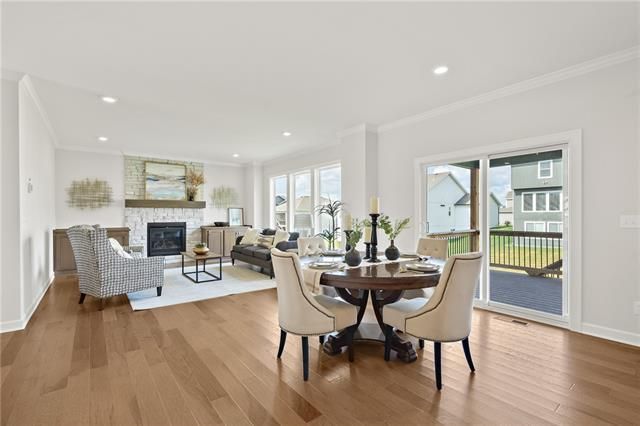 1504 SW Sugar Tree Dr, Lee's Summit, MO 64082