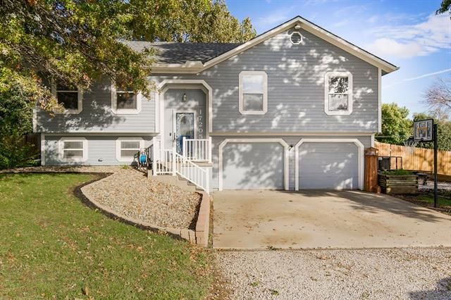 17205 S Prospect Ave, Belton, MO 64012