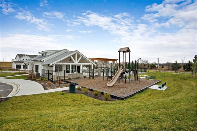 13303 W 180th Ter, Overland Park, KS 64083