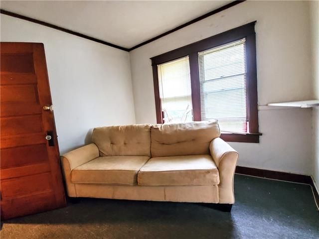 826 E 21st Ave, Kansas City, MO 64116