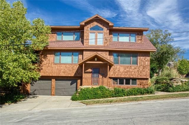 1400 W 48 St, Kansas City, MO 64112