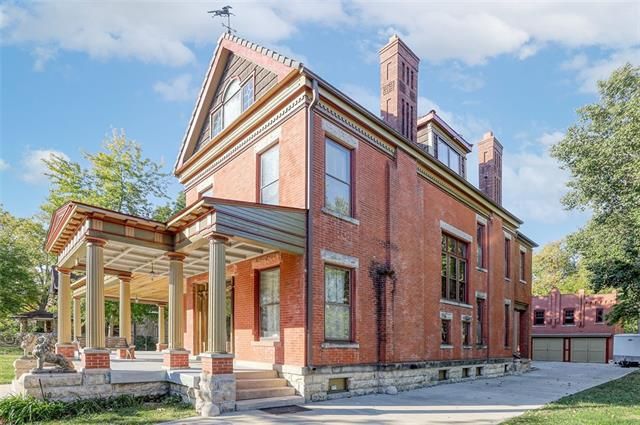 3310 Harrison St, Kansas City, MO 64109