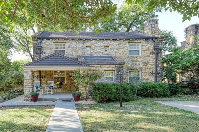 711 E 47th St, Kansas City, MO 64110