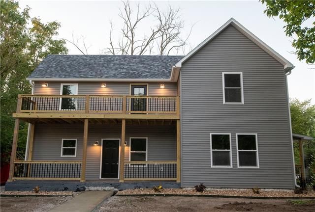 224 E 6th St, Adrian, MO 64720