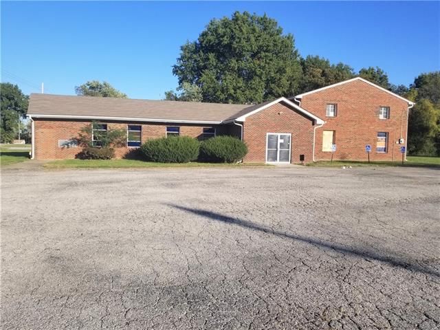 8607 Longview Rd, Kansas City, MO 64134