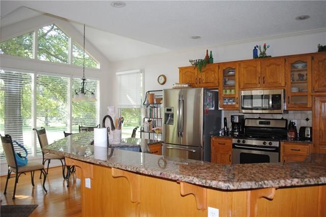 8317 W 144th St, Overland Park, KS 66223