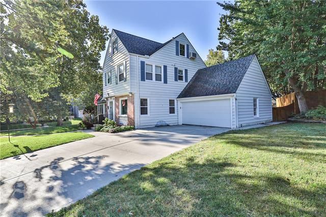 111 W 68th St, Kansas City, MO 64113