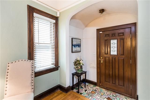 606 E 70 Ter, Kansas City, MO 64131