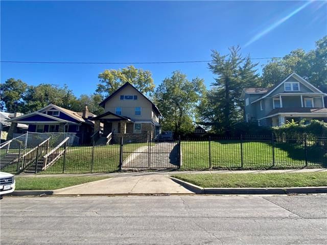 4011 Chestnut Ave, Kansas City, MO 64130