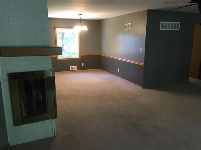 8317 Broadmoor St, Overland Park, KS 66212